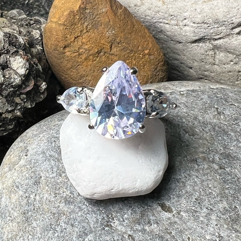 🔥Simulated white topaz size 6 ring